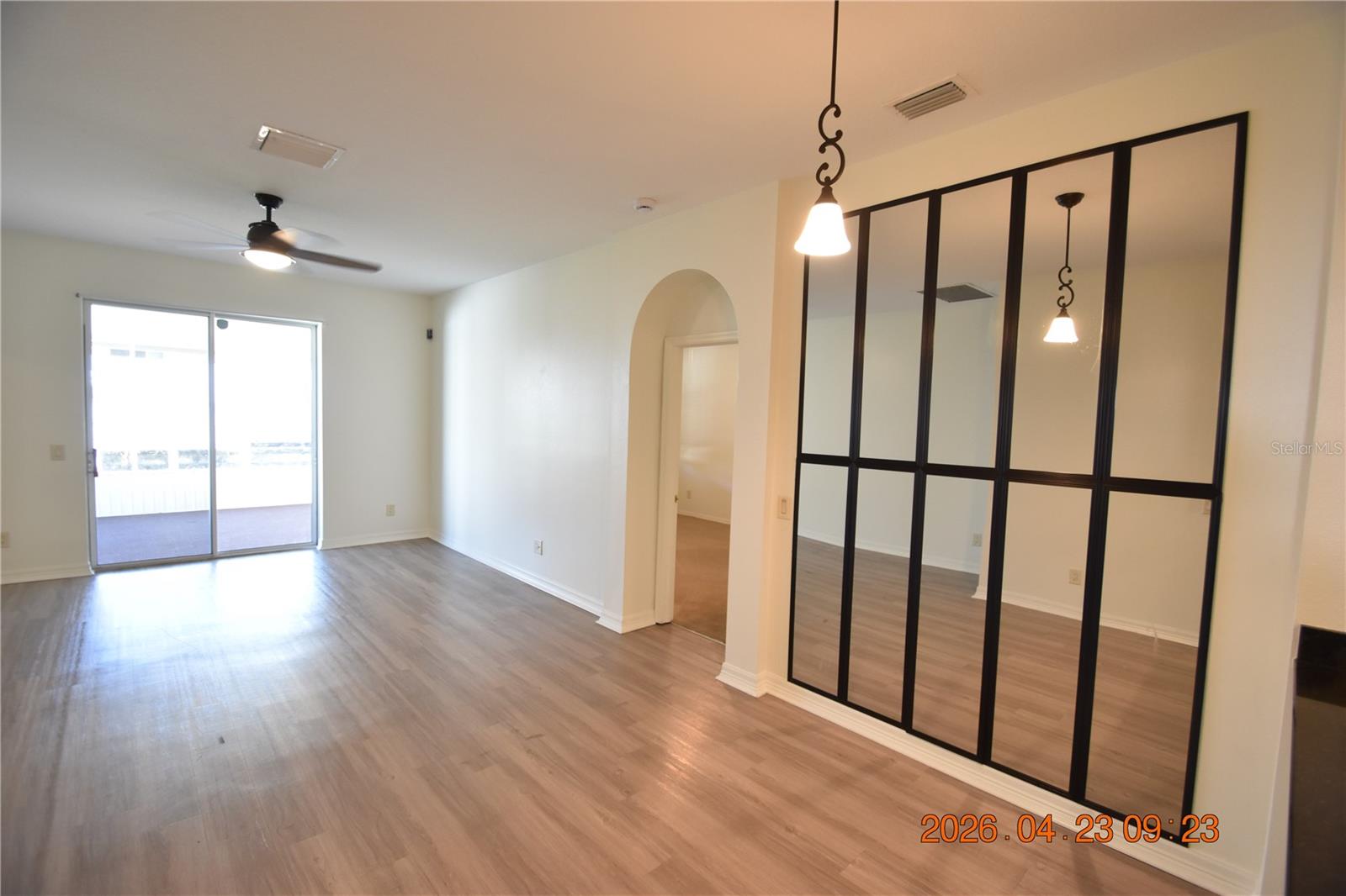 Image 18 of 55 For 30633 Totteridge Place
