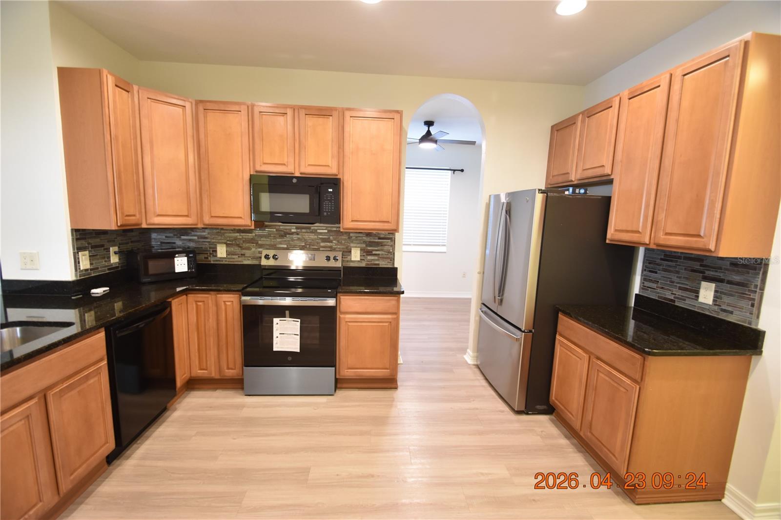Image 19 of 55 For 30633 Totteridge Place