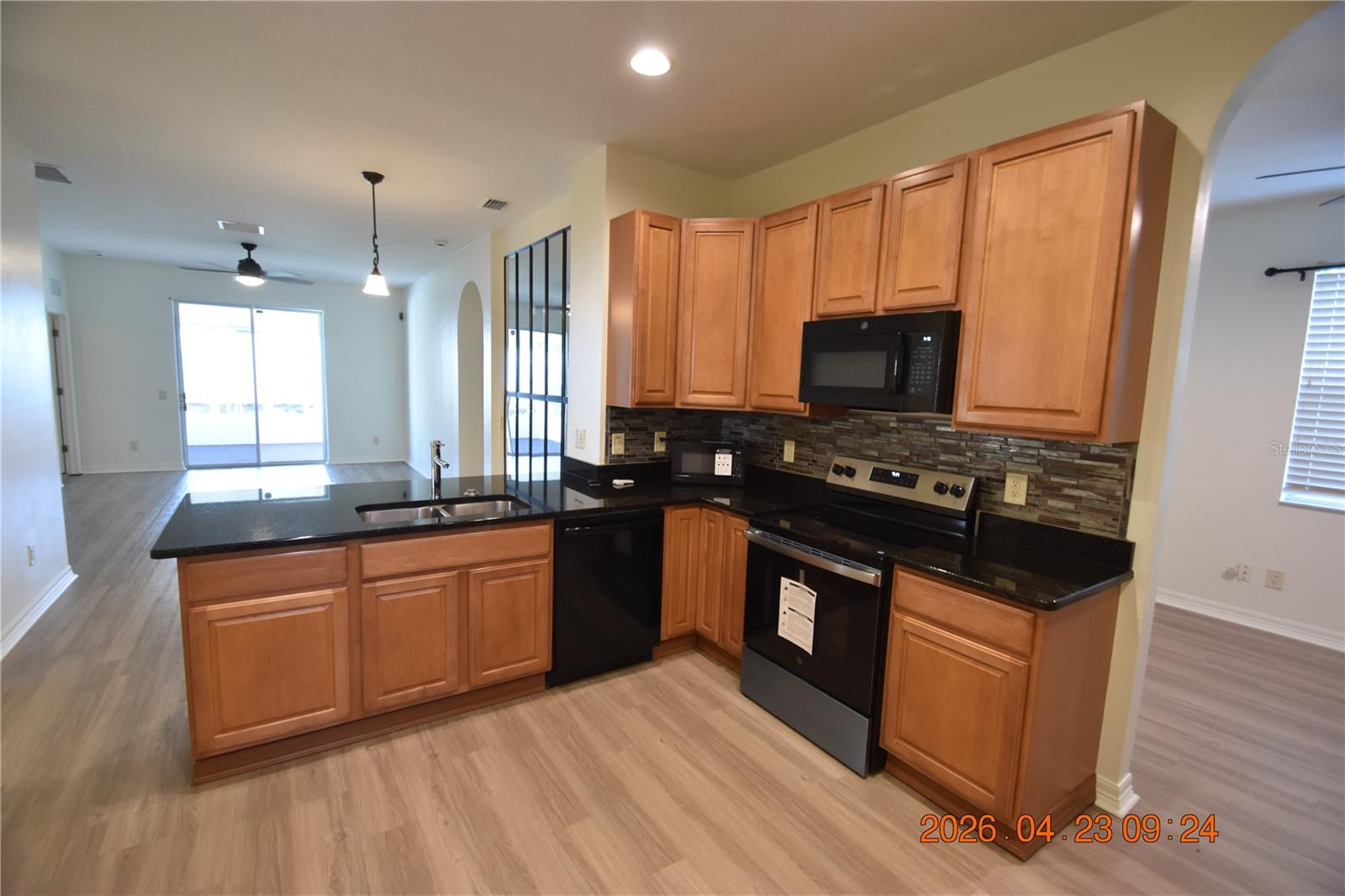 Image 20 of 55 For 30633 Totteridge Place