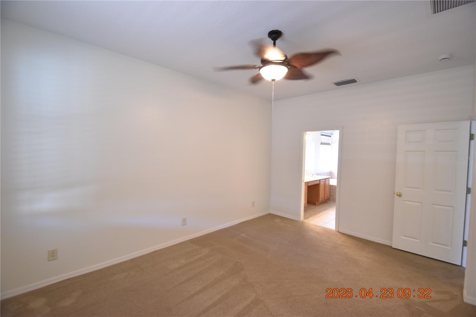 Image 26 of 55 For 30633 Totteridge Place
