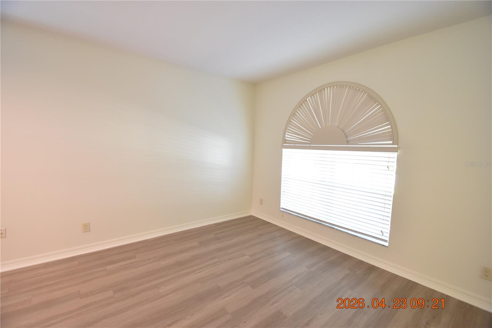 Image 3 of 55 For 30633 Totteridge Place