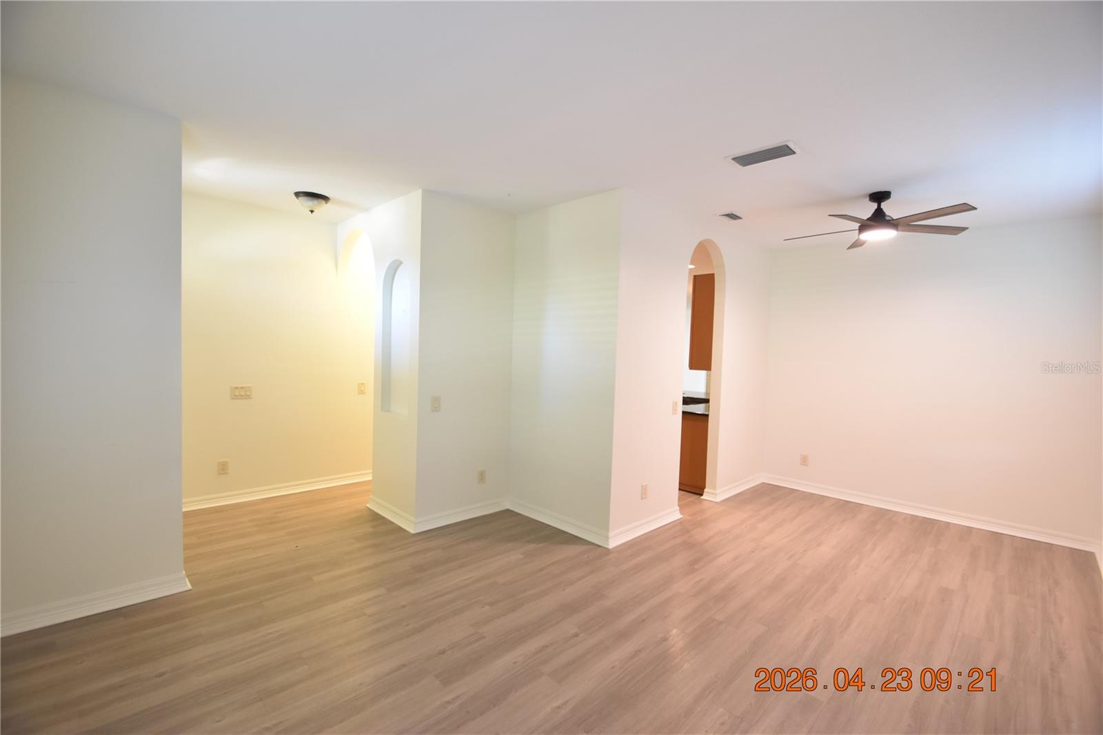 Image 5 of 55 For 30633 Totteridge Place