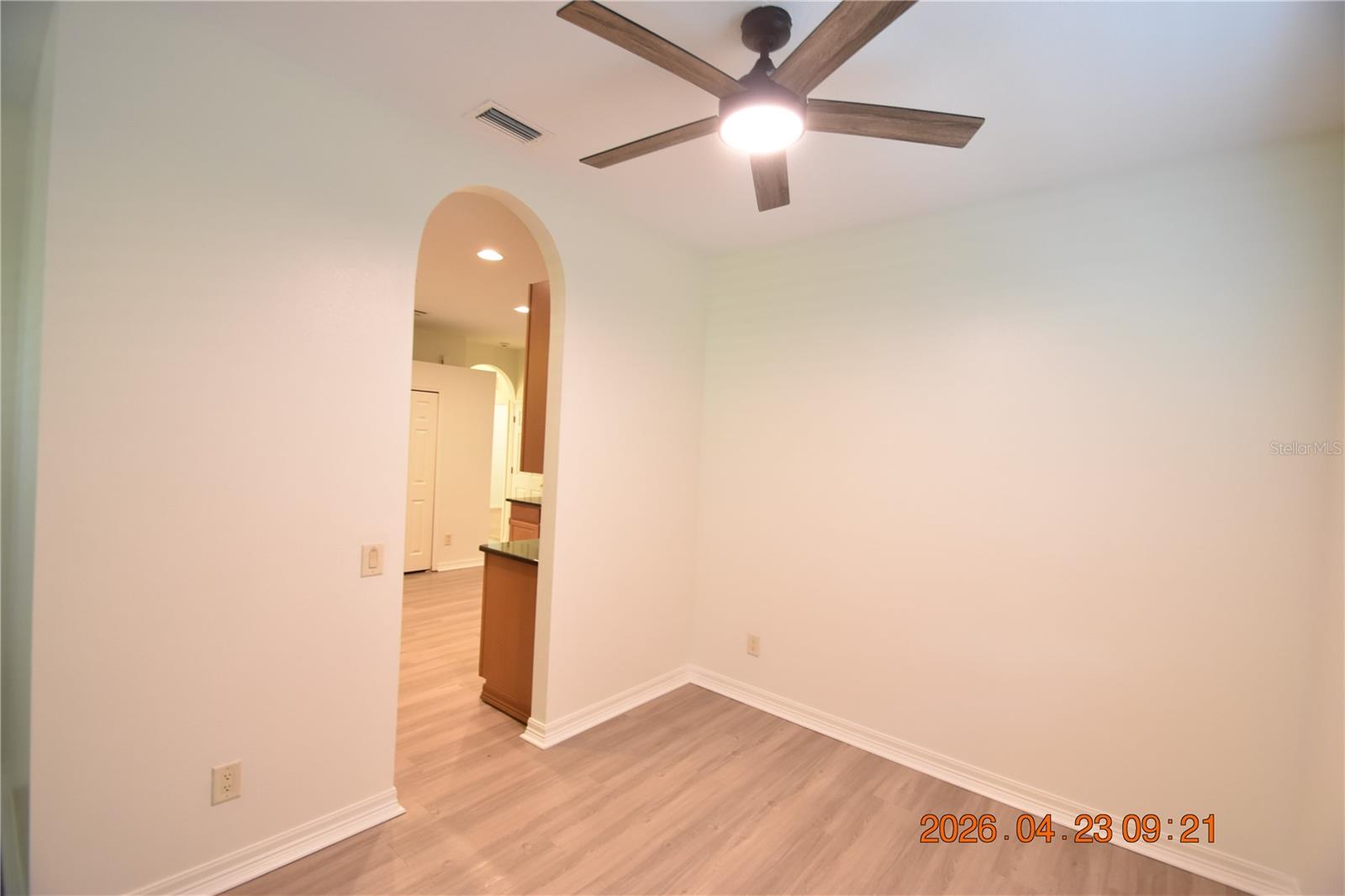 Image 8 of 55 For 30633 Totteridge Place
