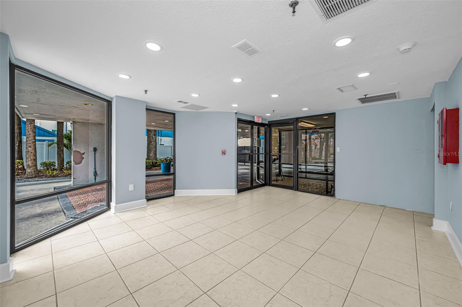 Image 12 of 100 For 2 Adalia Avenue 605