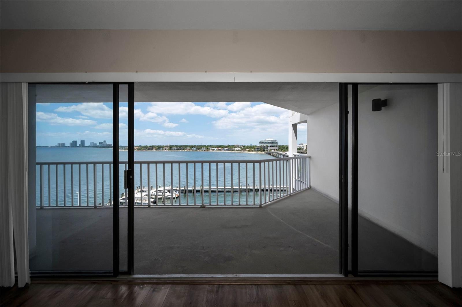 Image 33 of 100 For 2 Adalia Avenue 605