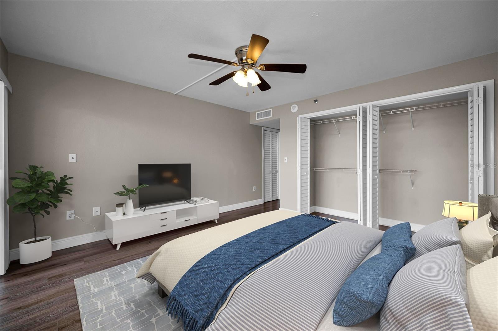 Image 52 of 100 For 2 Adalia Avenue 605