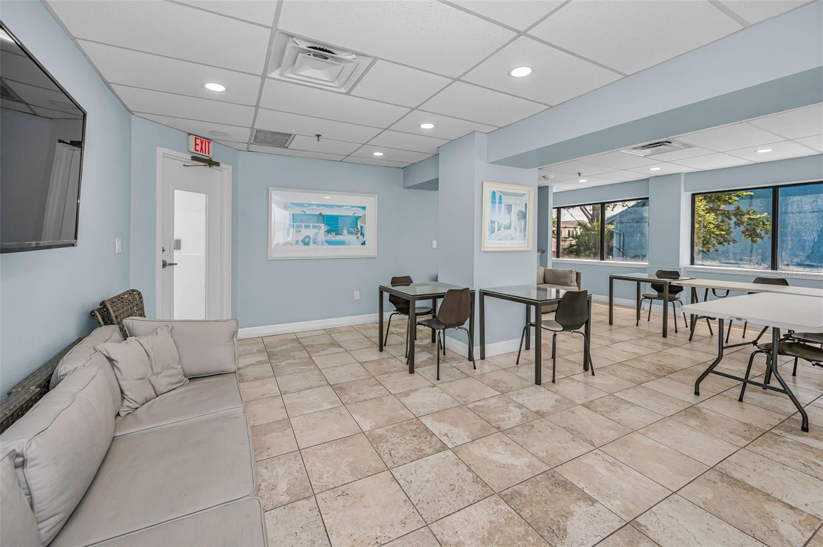 Image 65 of 100 For 2 Adalia Avenue 605
