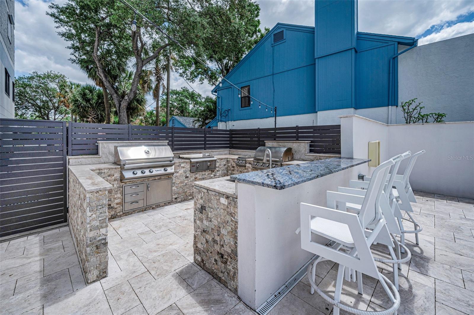 Image 70 of 100 For 2 Adalia Avenue 605