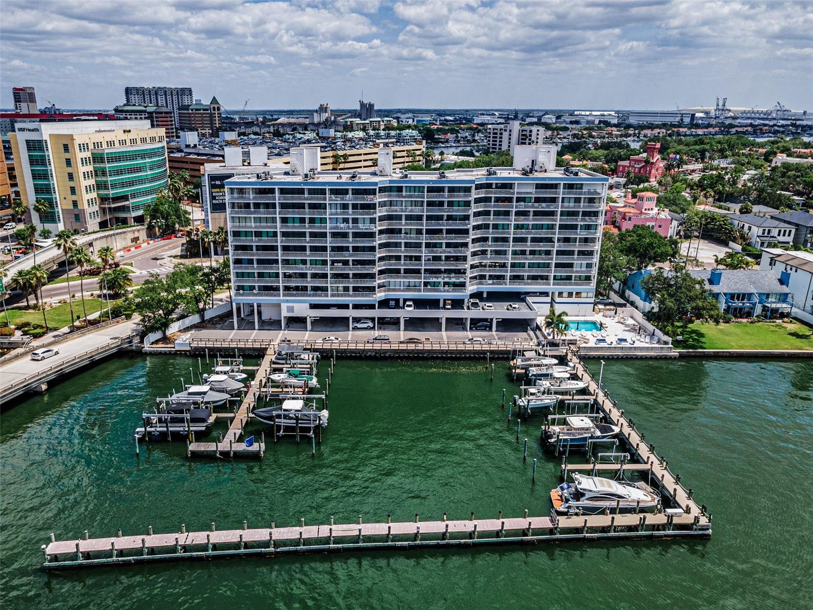 Image 91 of 100 For 2 Adalia Avenue 605