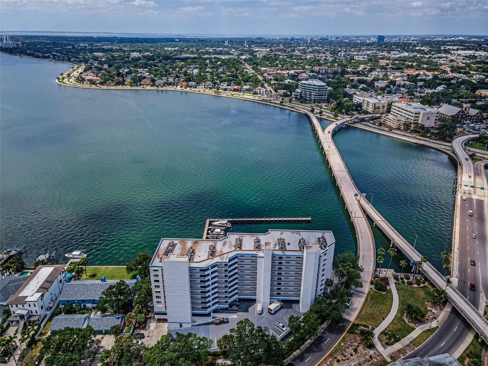 Image 95 of 100 For 2 Adalia Avenue 605