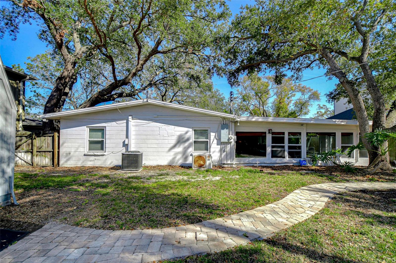 Image 10 of 13 For 3621 Belcher Drive