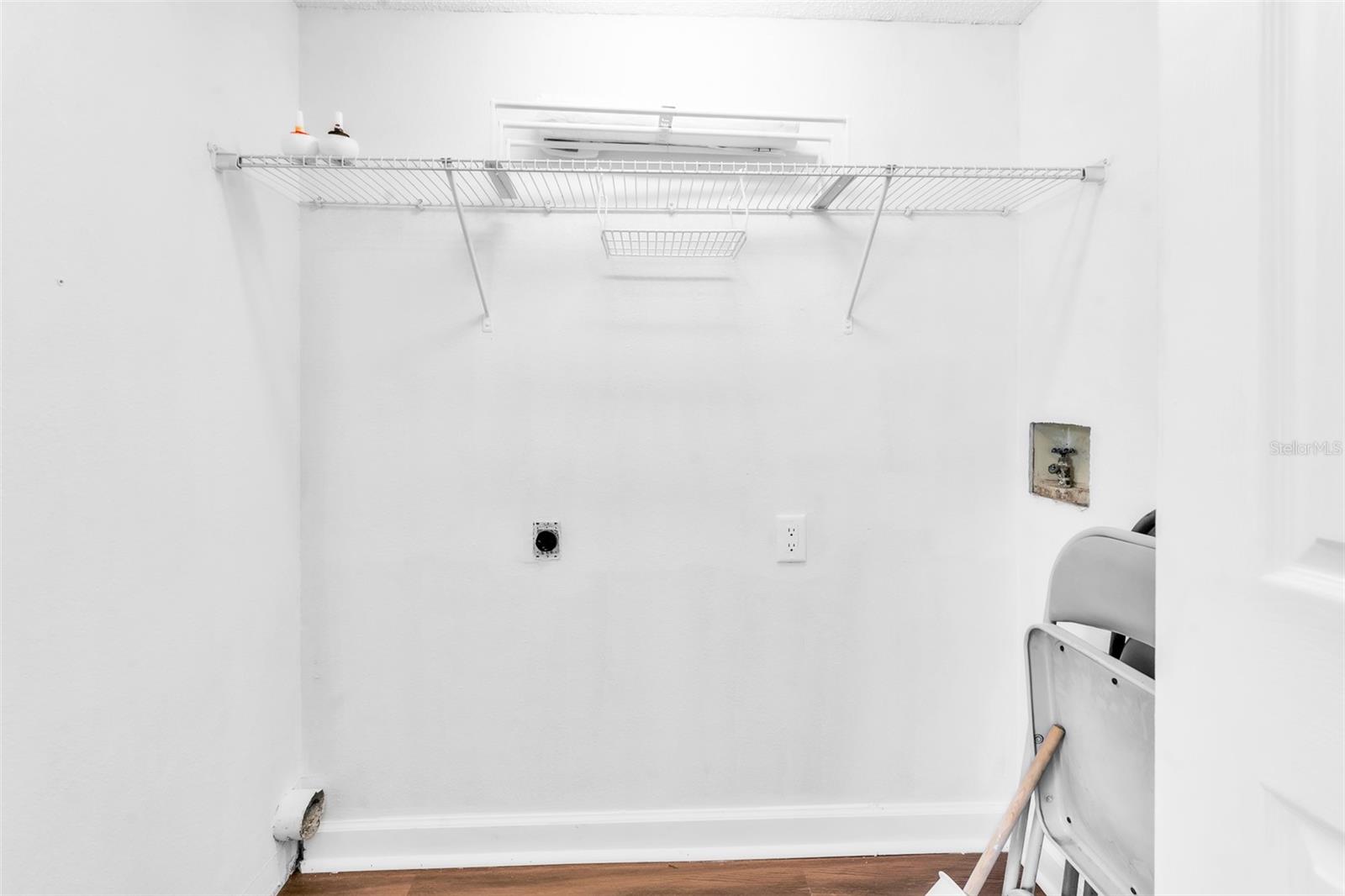 Listing photo id 15 for 3303 Brigadoon Drive