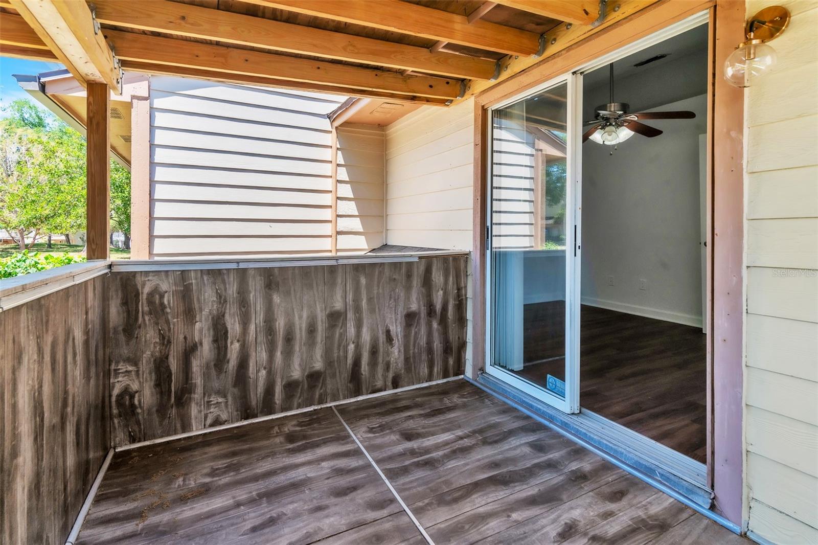 Listing photo id 29 for 3303 Brigadoon Drive