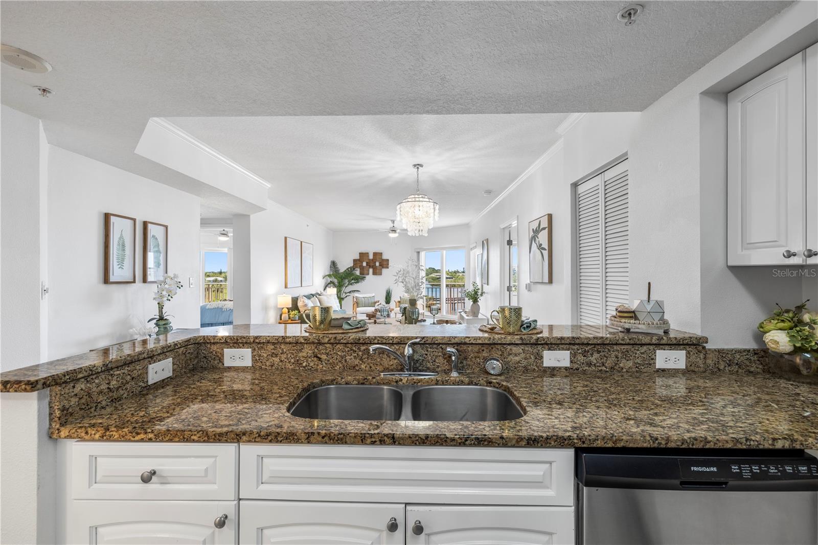 Image 27 of 70 For 4516 Seagull Drive 302