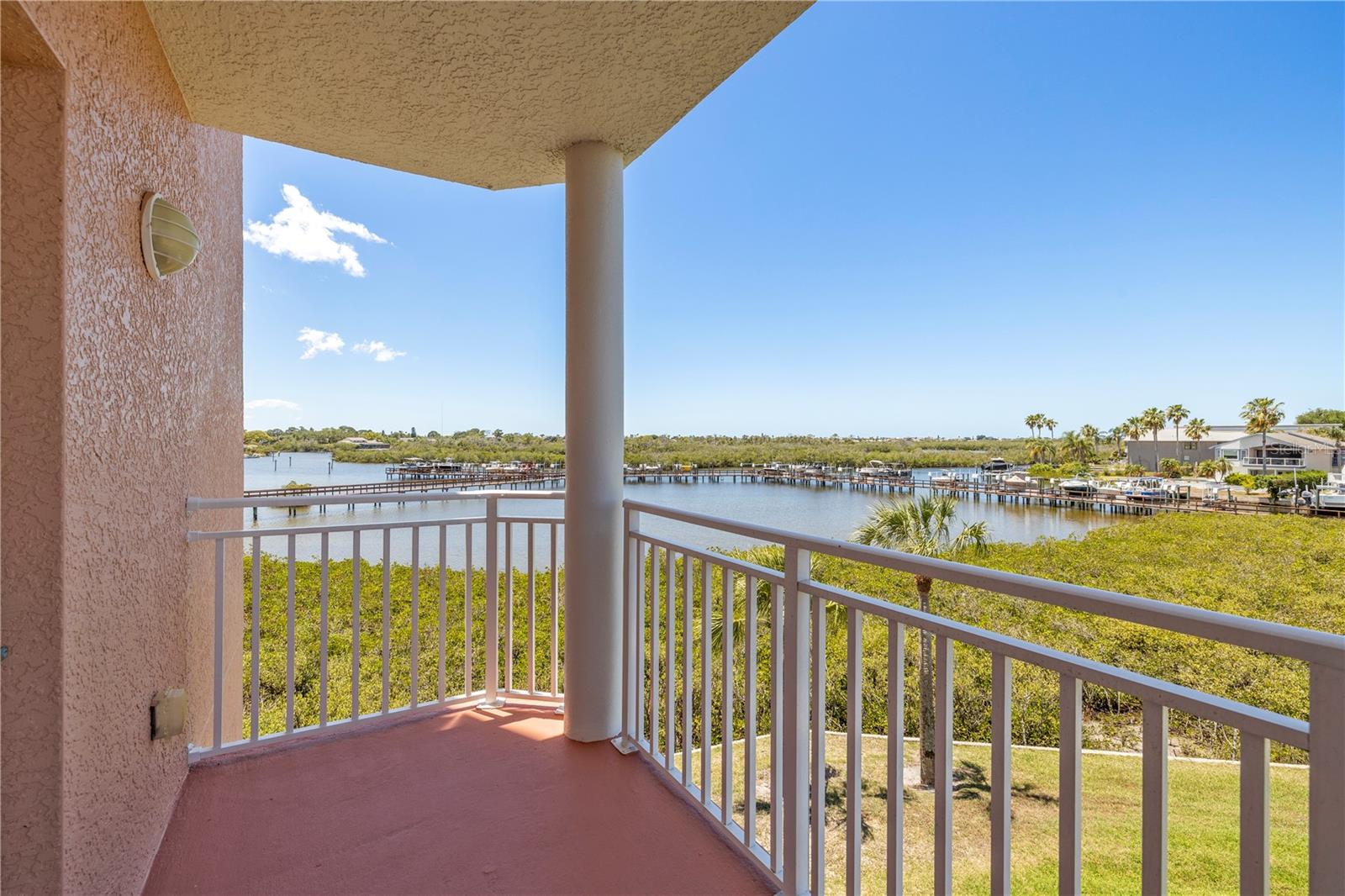 Image 34 of 70 For 4516 Seagull Drive 302