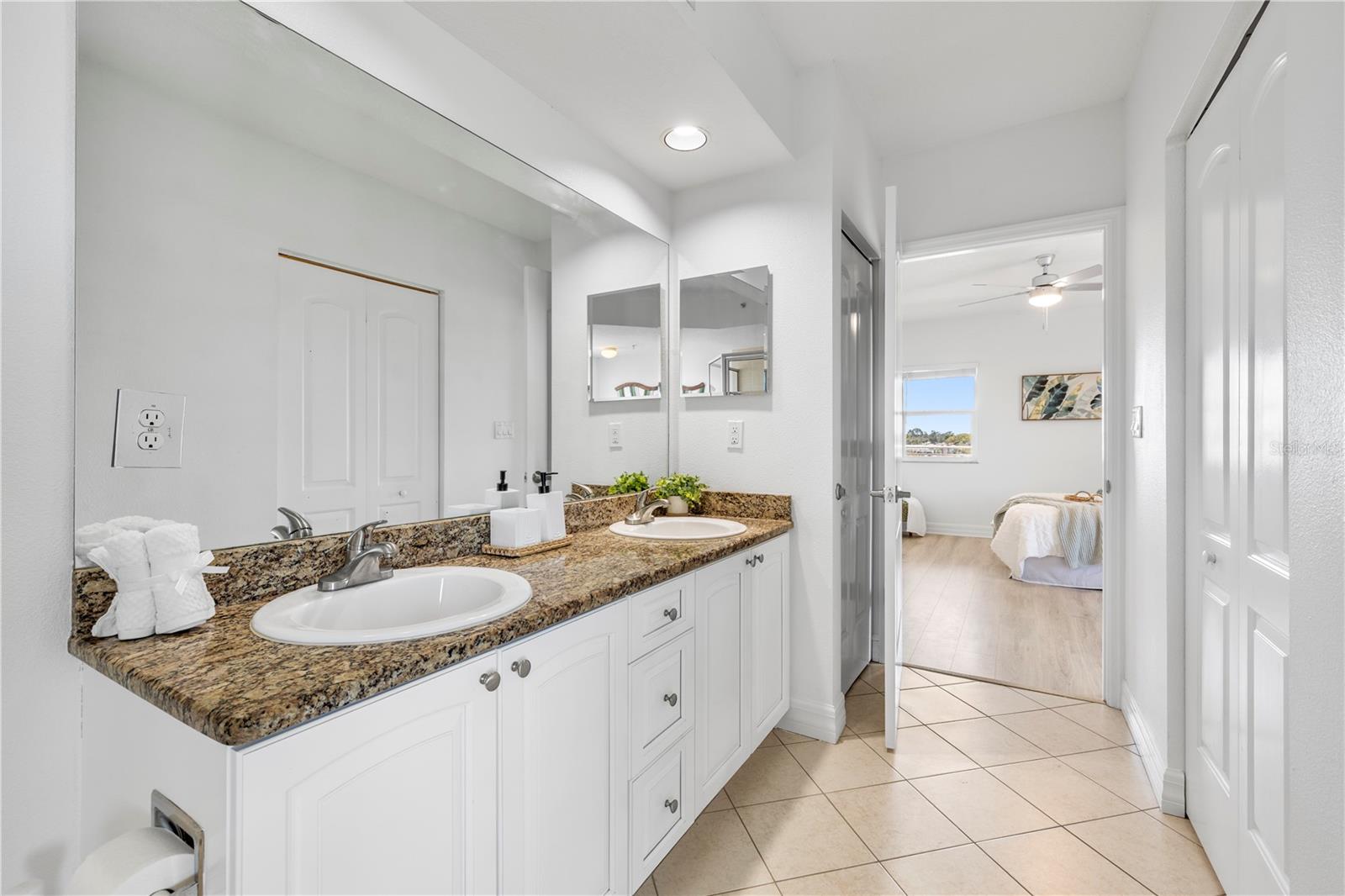 Image 39 of 70 For 4516 Seagull Drive 302