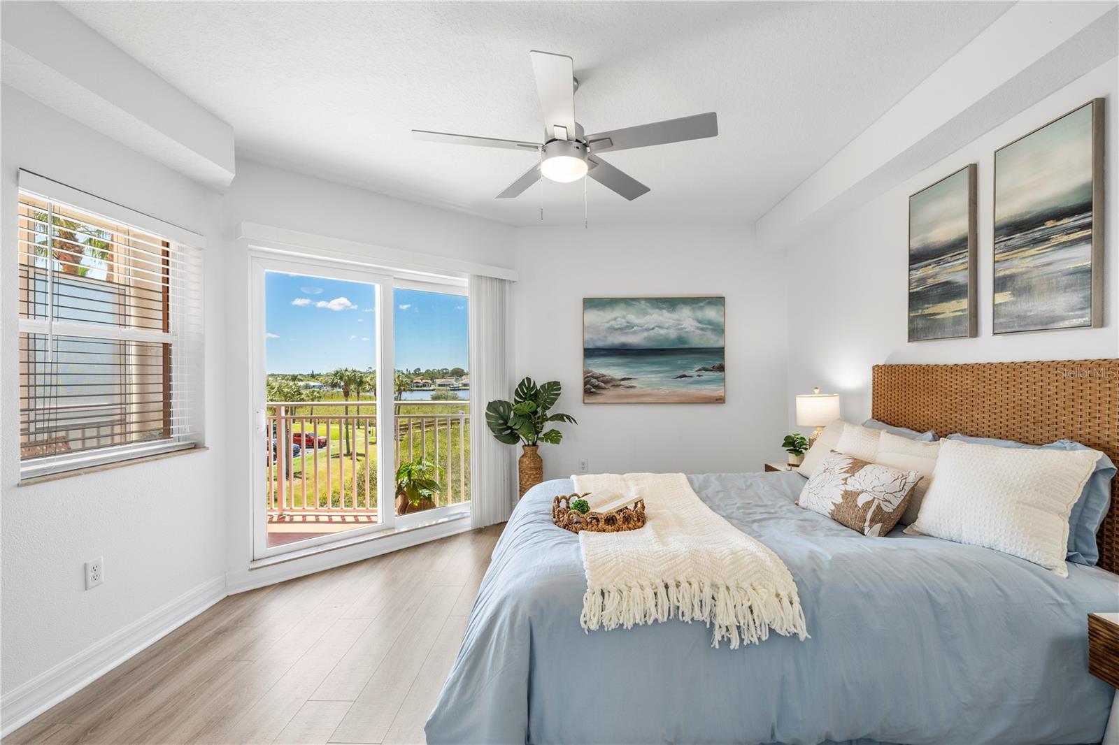 Image 42 of 70 For 4516 Seagull Drive 302
