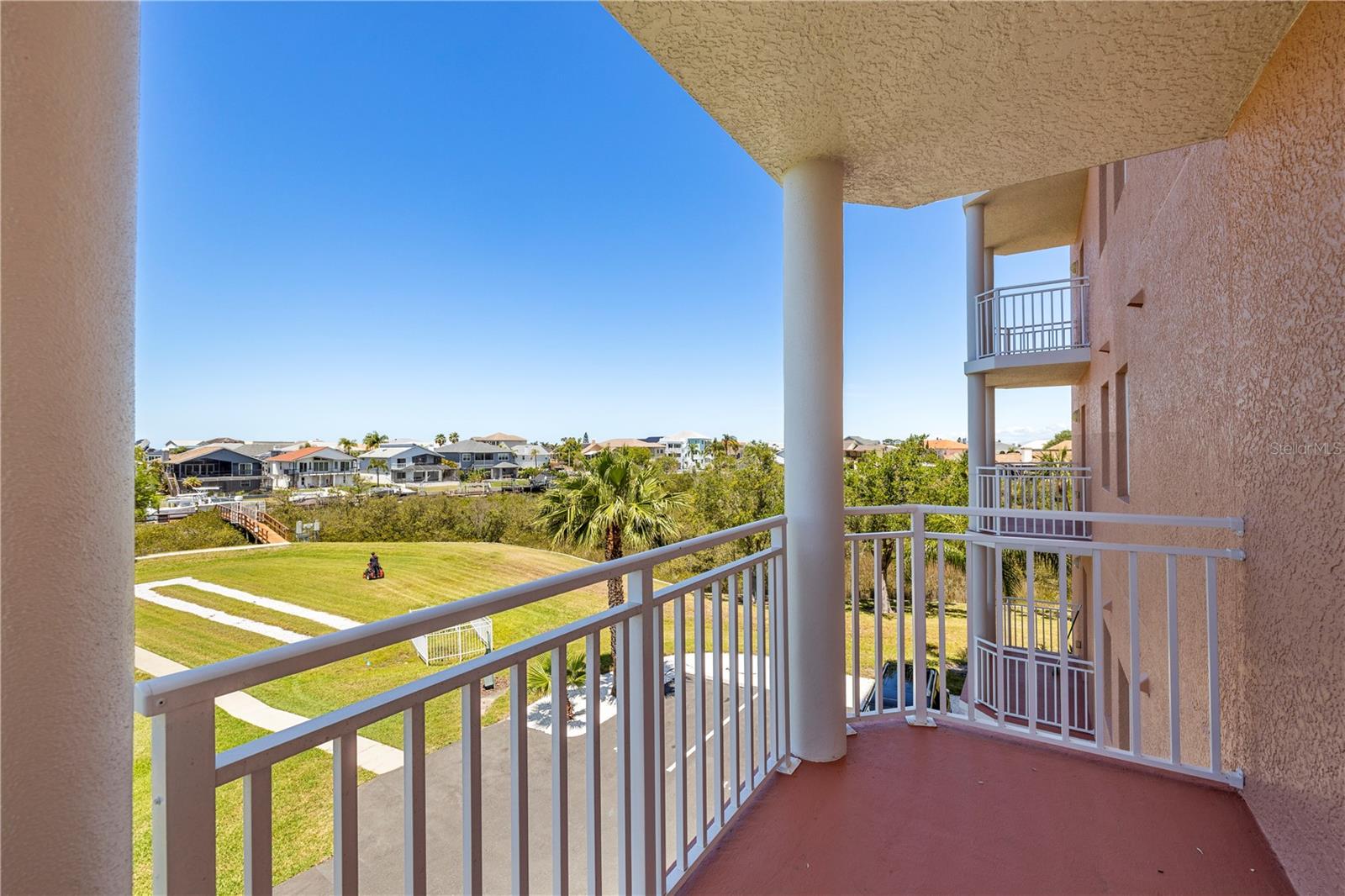 Image 46 of 70 For 4516 Seagull Drive 302