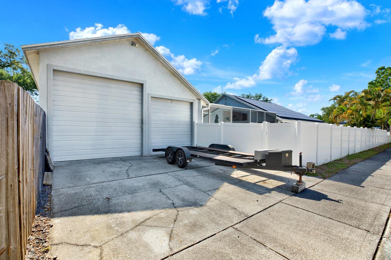 Listing photo id 0 for 5797 147th Avenue N