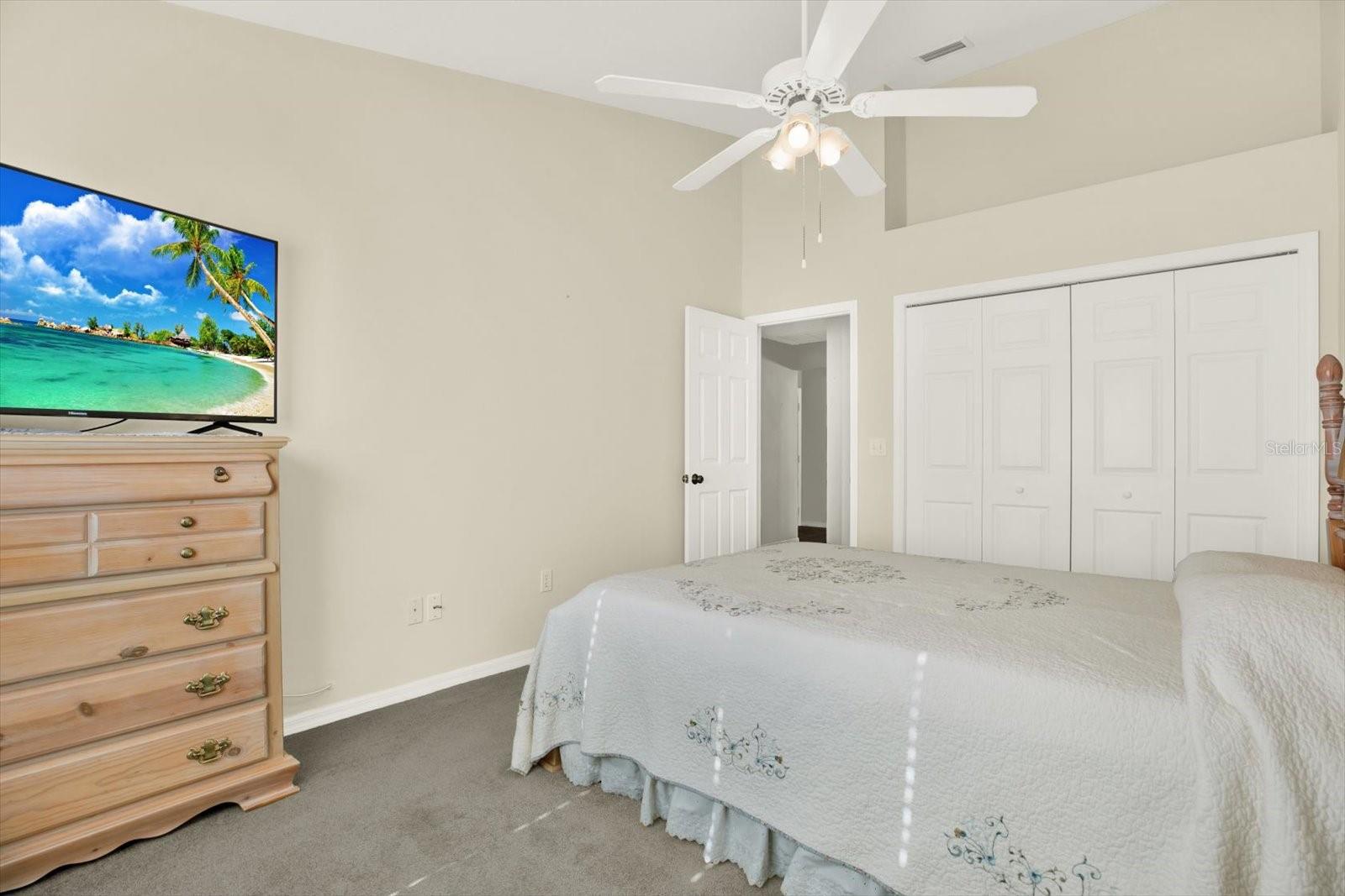 Listing photo id 19 for 5797 147th Avenue N
