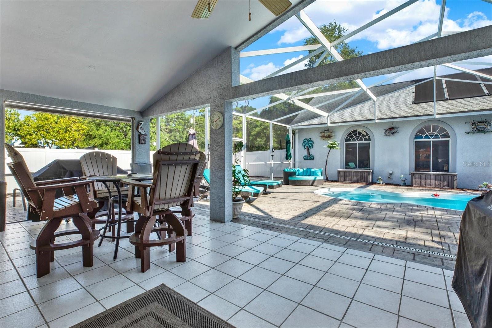 Listing photo id 25 for 5797 147th Avenue N