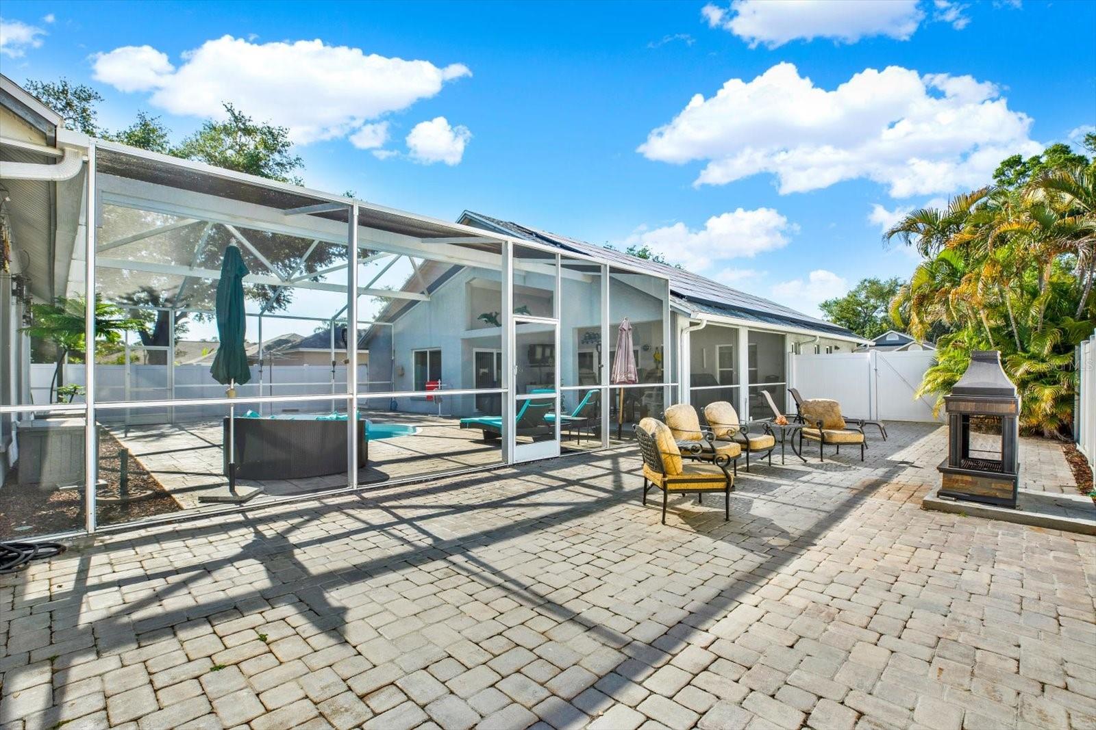 Listing photo id 27 for 5797 147th Avenue N