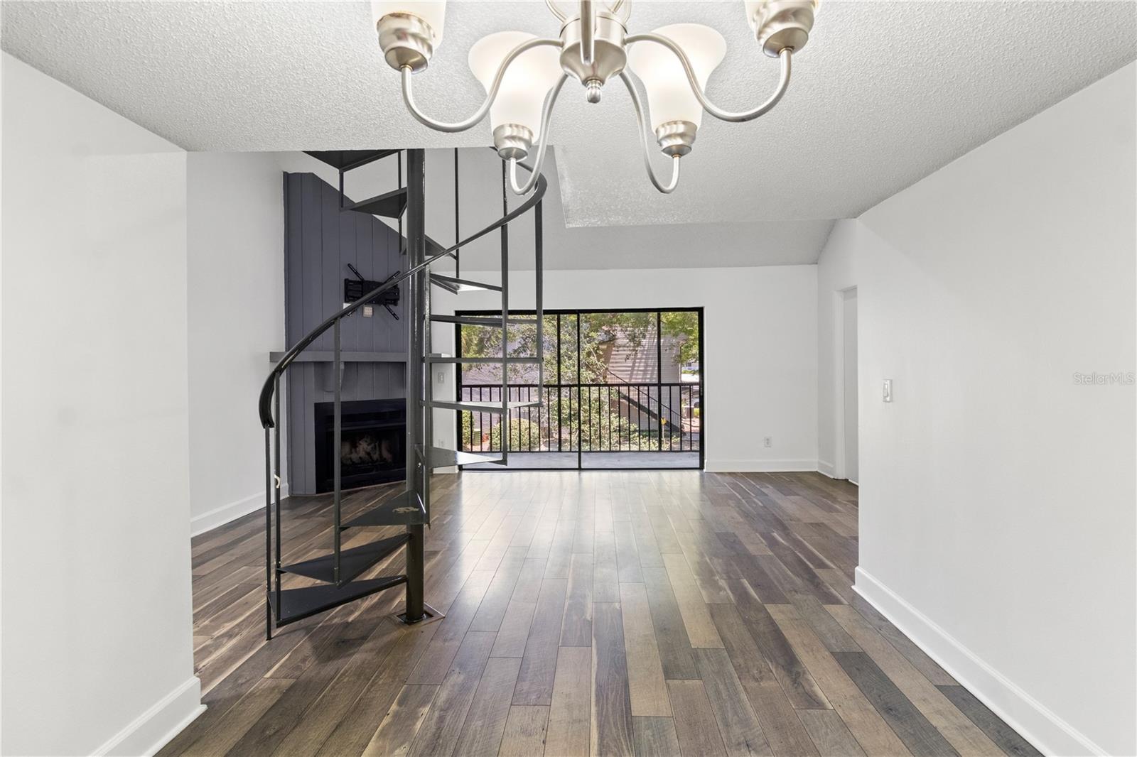 Image 11 of 41 For 7863 Niagara Avenue 1921