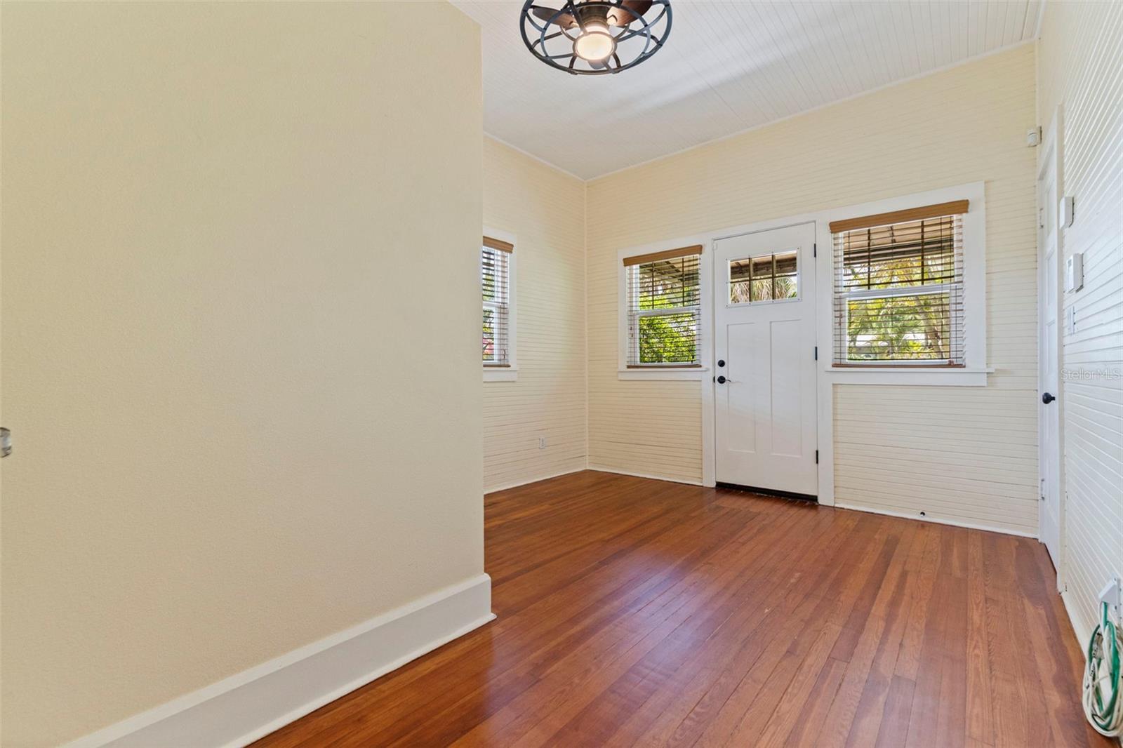 Image 21 of 68 For 1260 10th Street N
