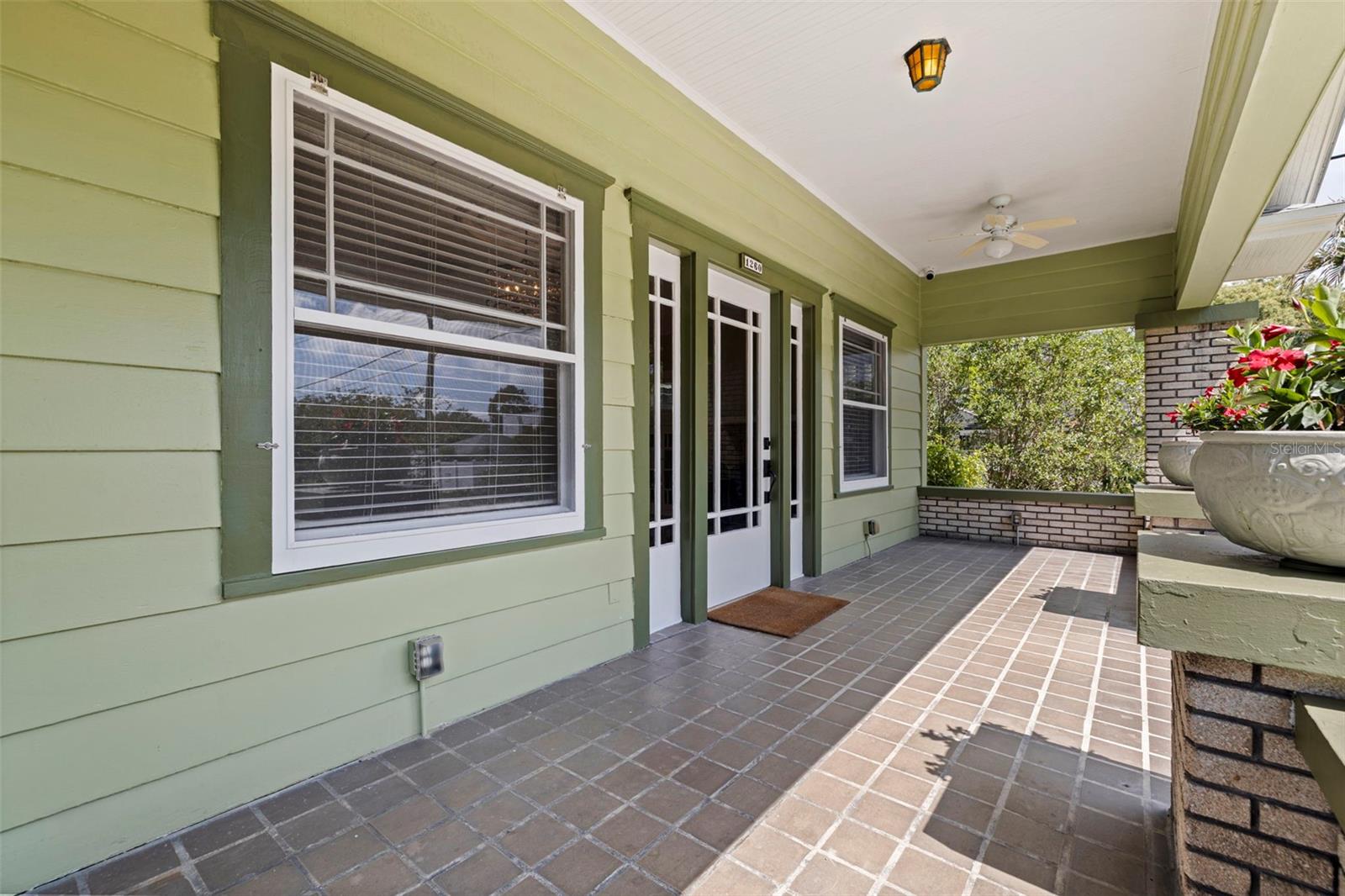 Image 6 of 68 For 1260 10th Street N