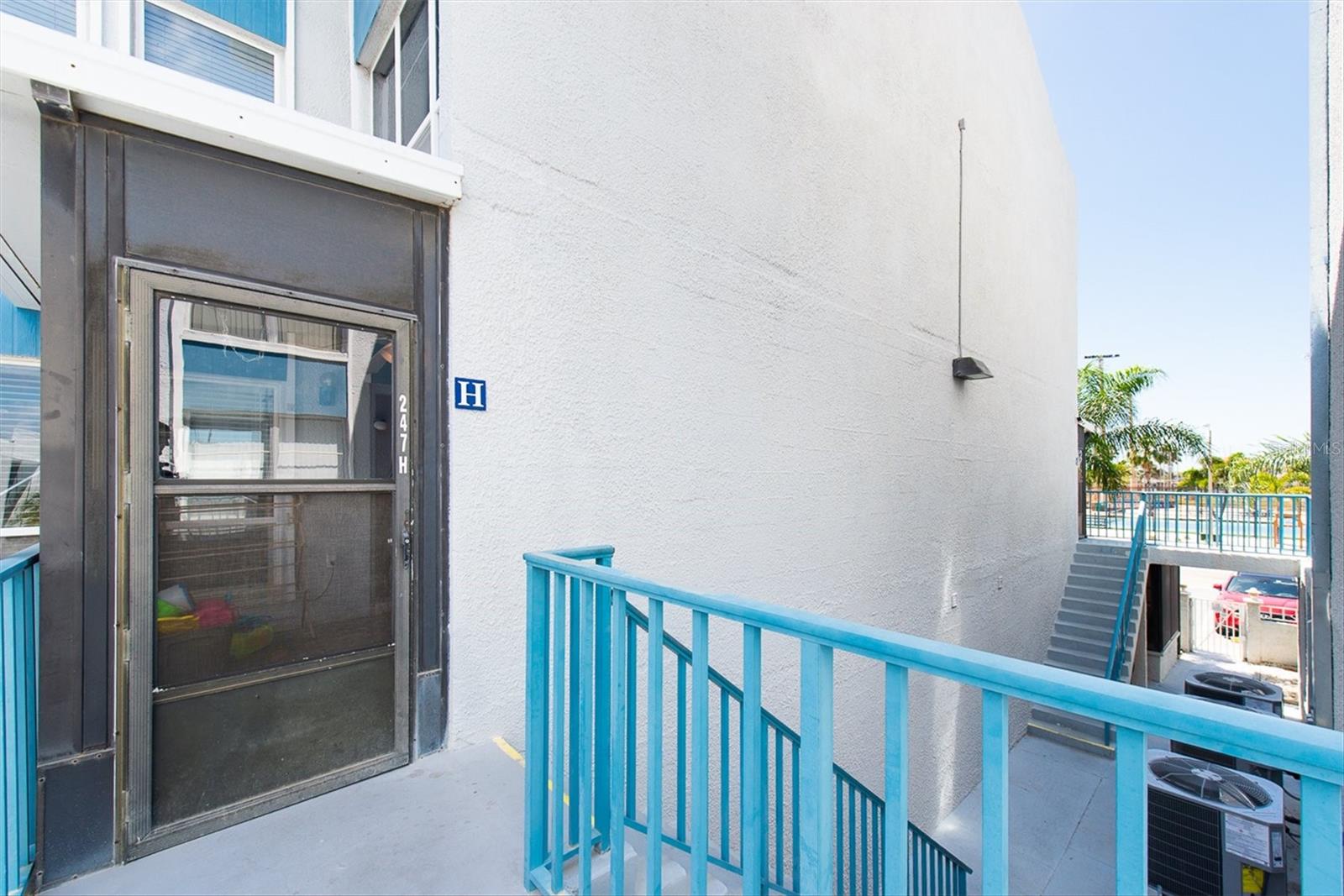 Listing photo id 24 for 247 Rex Place H