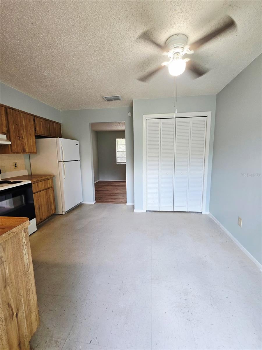 Image 6 of 19 For 7615 Fern Place 7