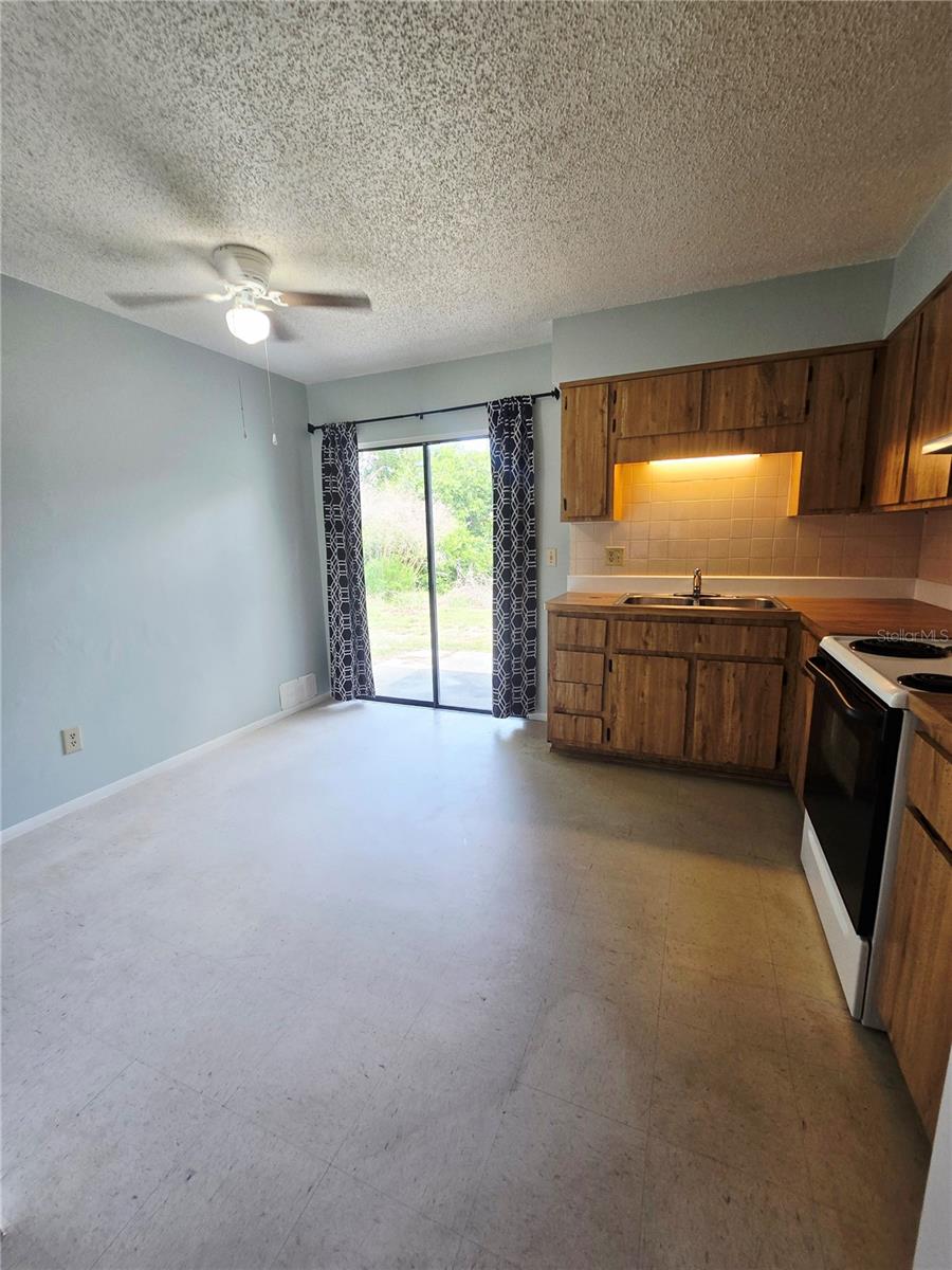 Image 7 of 19 For 7615 Fern Place 7