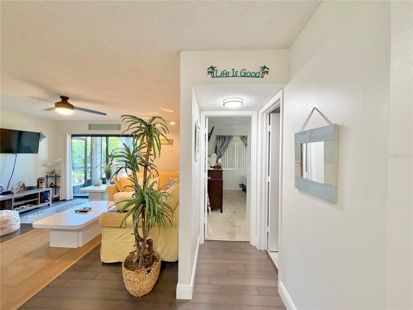 Image 16 of 26 For 2087 Hunters Glen Drive 112