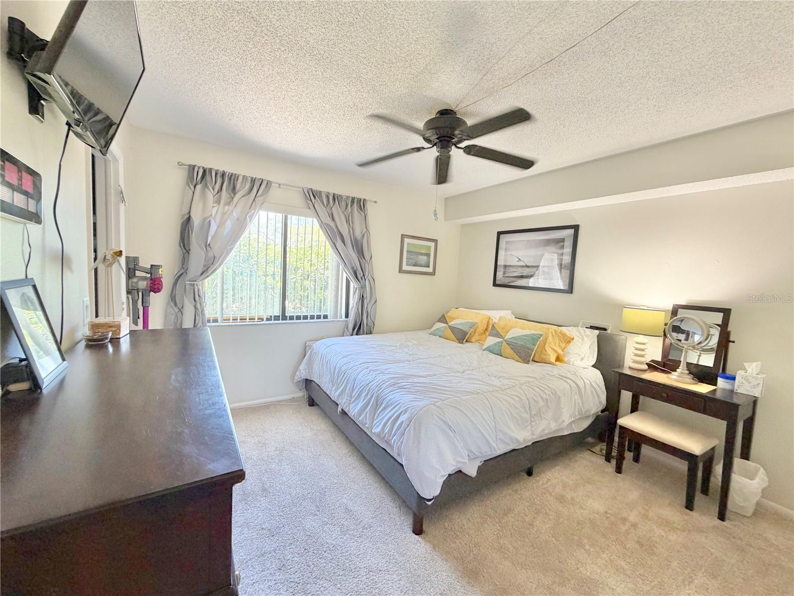 Image 17 of 26 For 2087 Hunters Glen Drive 112