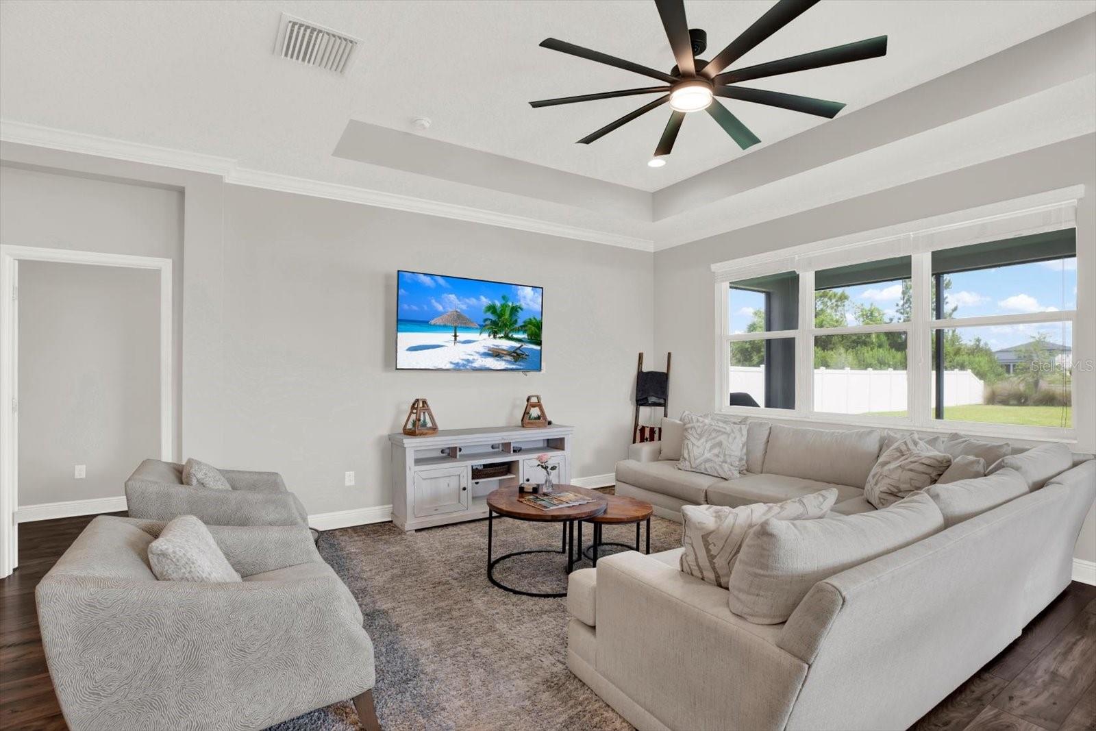 Image 18 of 76 For 31601 Holton Court