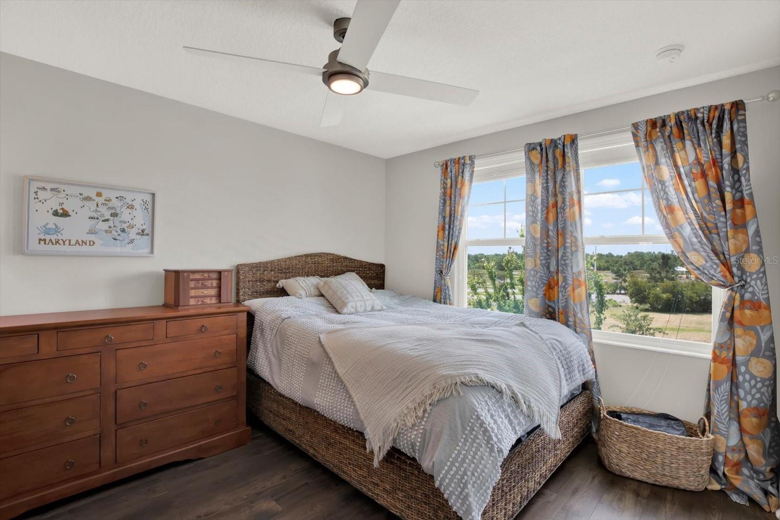 Image 40 of 76 For 31601 Holton Court