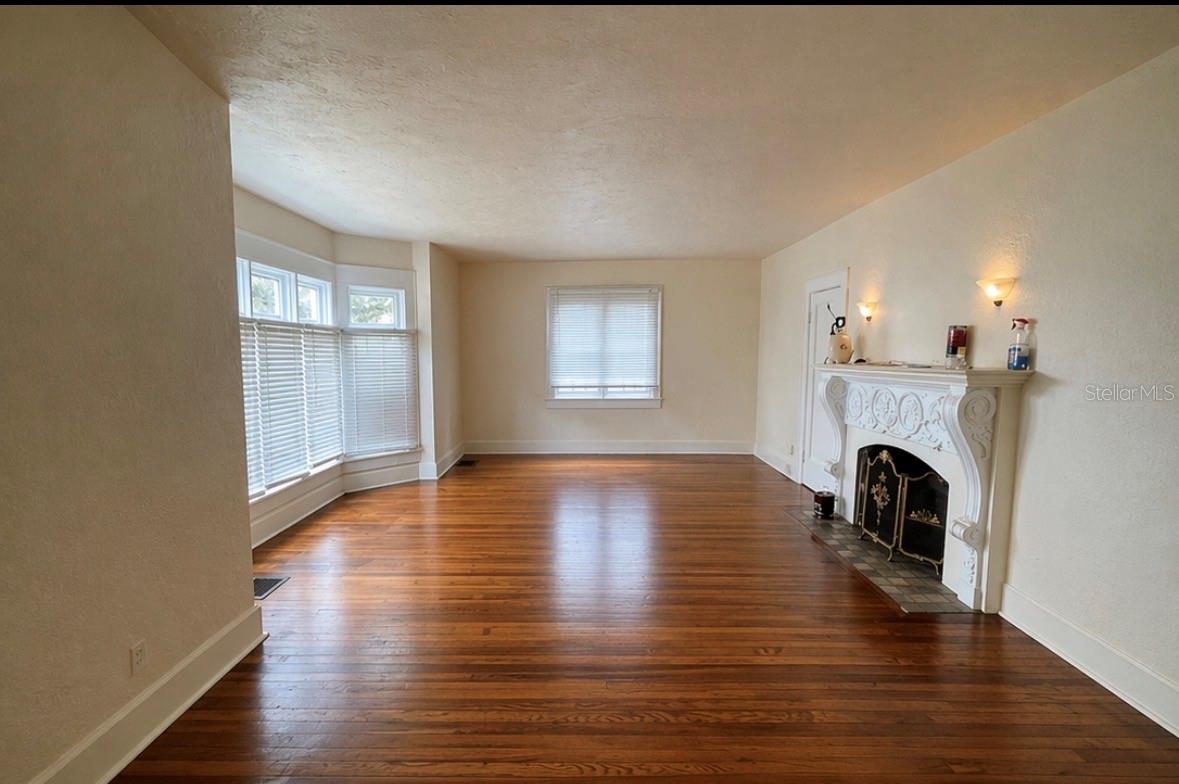 Image 4 of 10 For 1225, 1225 1-2 11th Street N