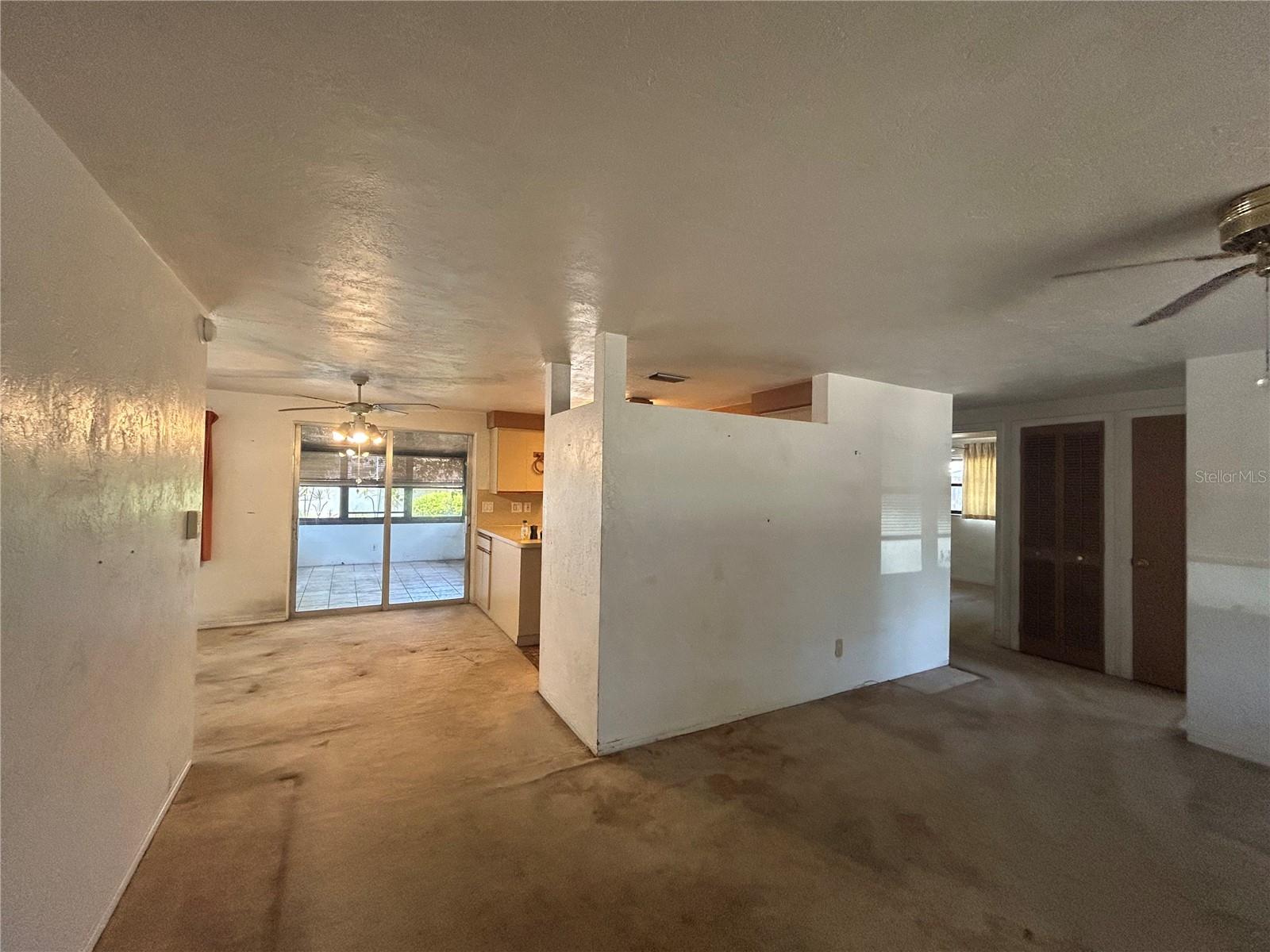 Image 3 of 31 For 10463 Valencia Road