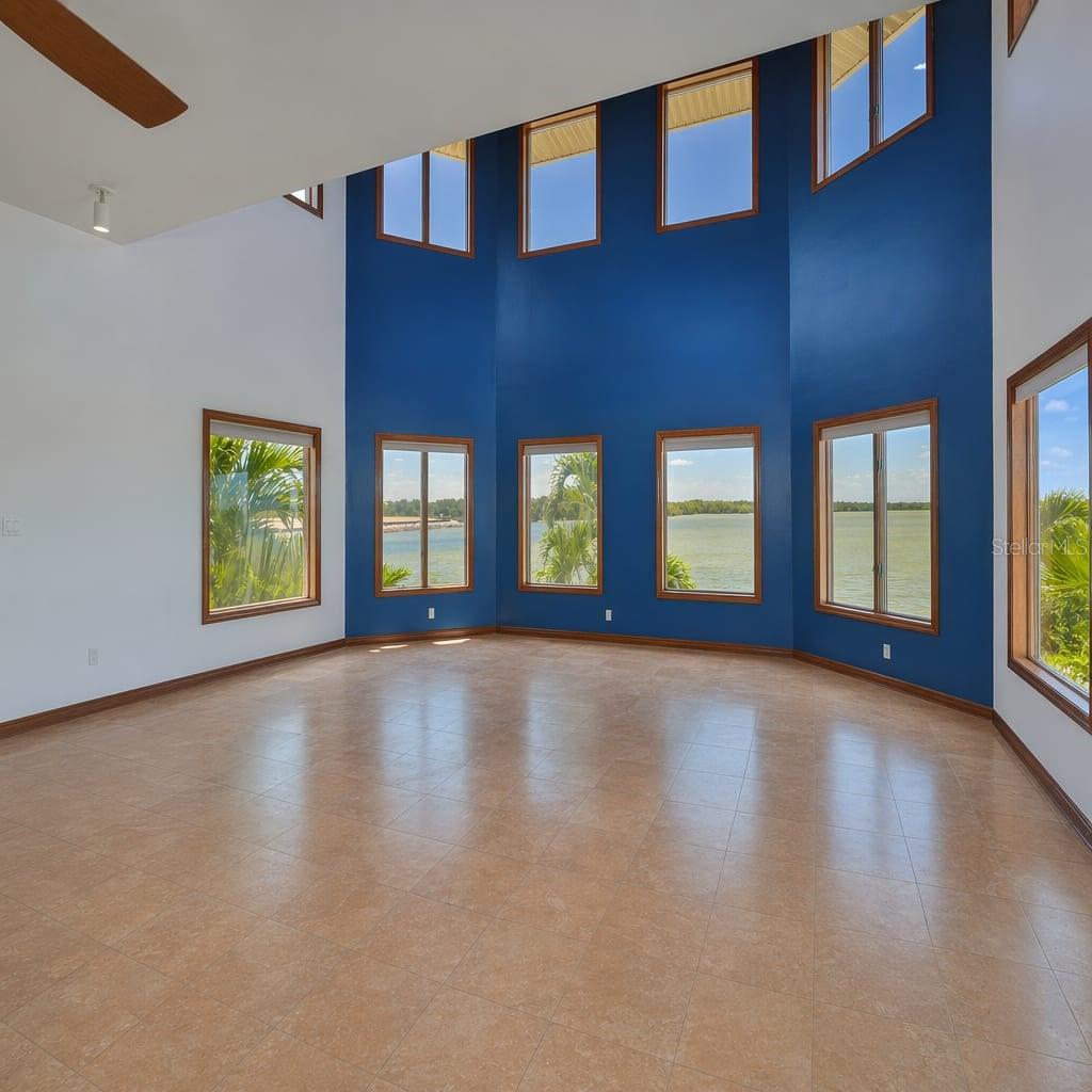 Image 13 of 72 For 1021 Symphony Isles Boulevard