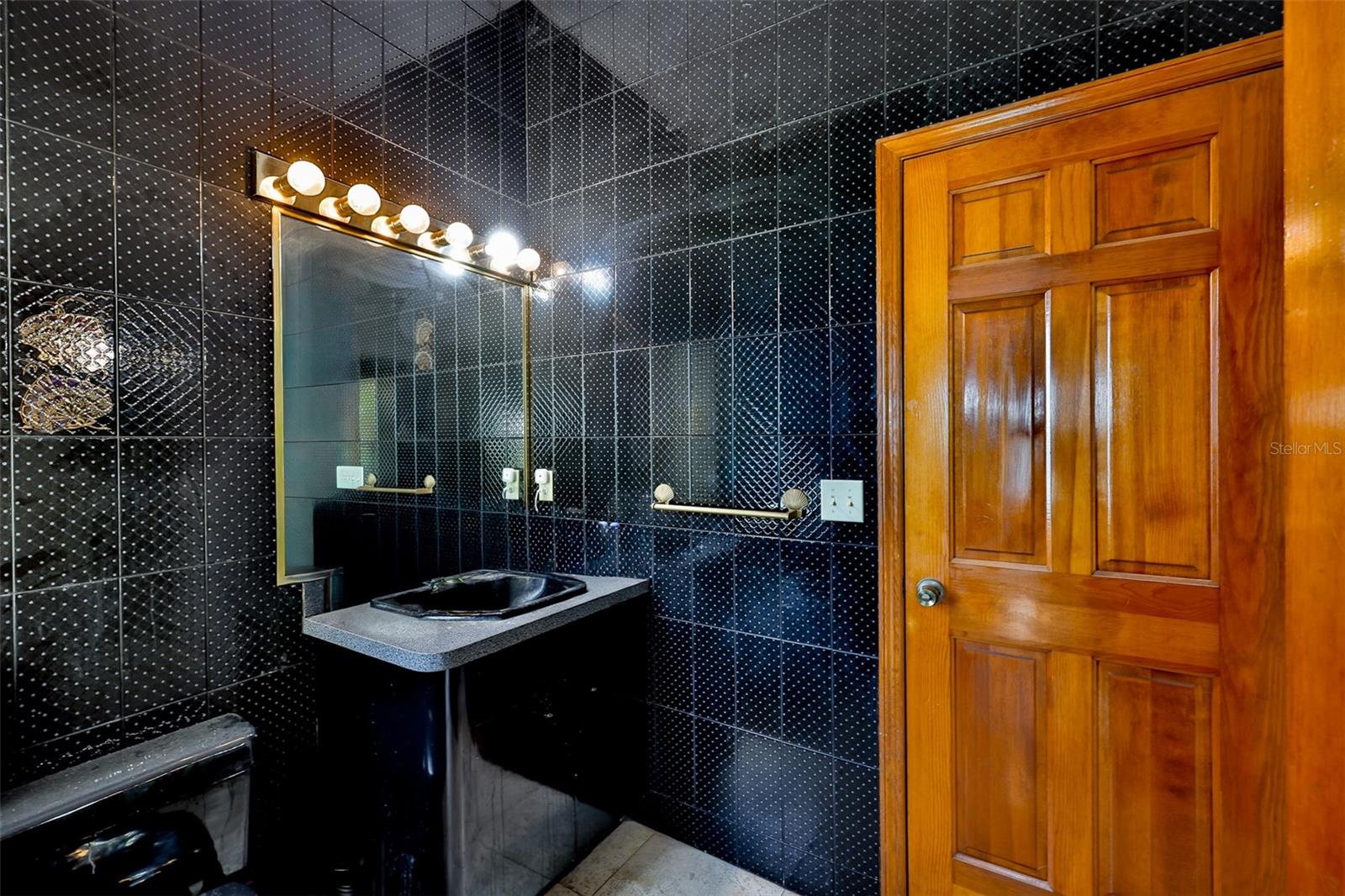 Image 19 of 72 For 1021 Symphony Isles Boulevard