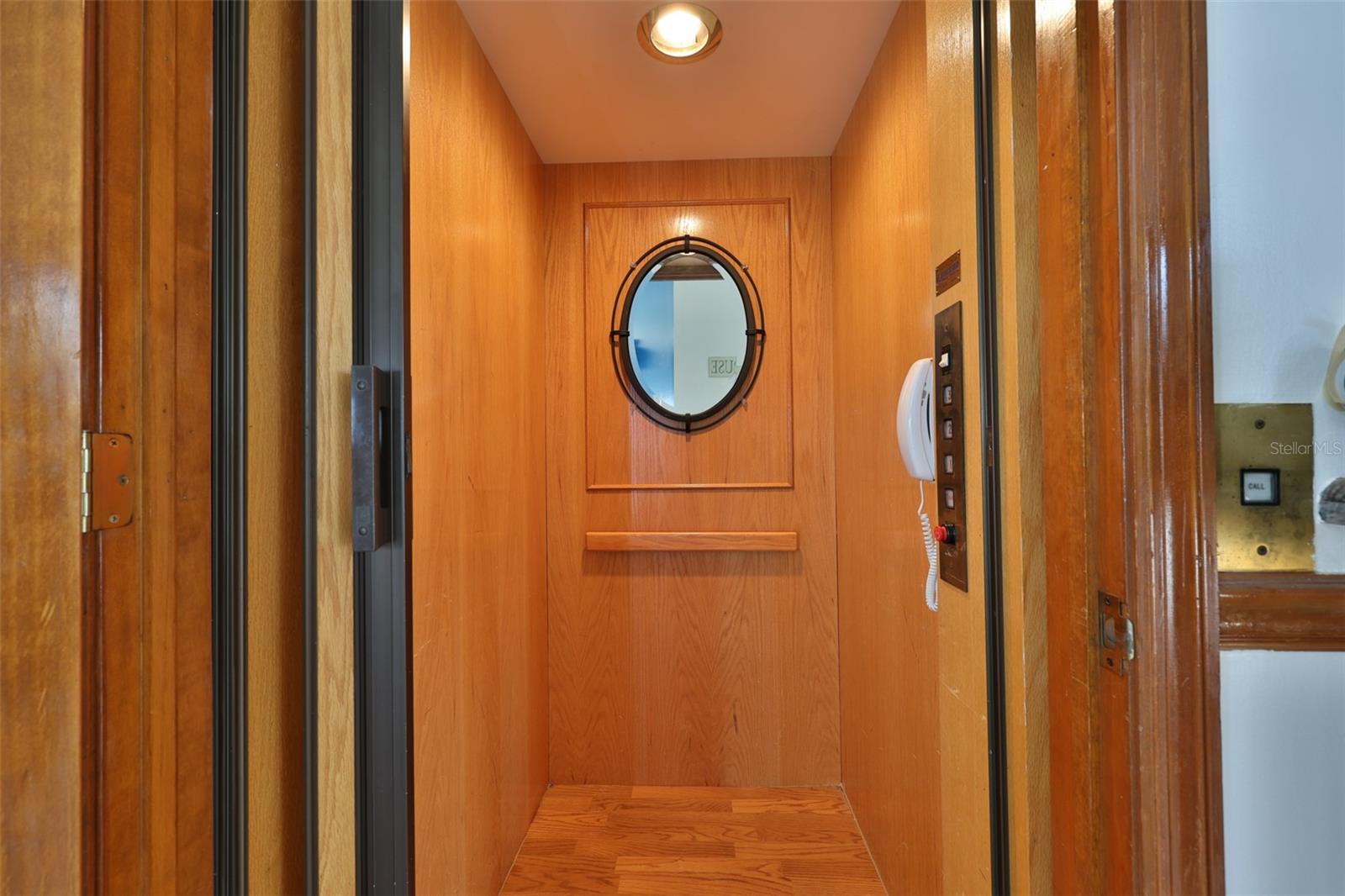 Image 21 of 72 For 1021 Symphony Isles Boulevard