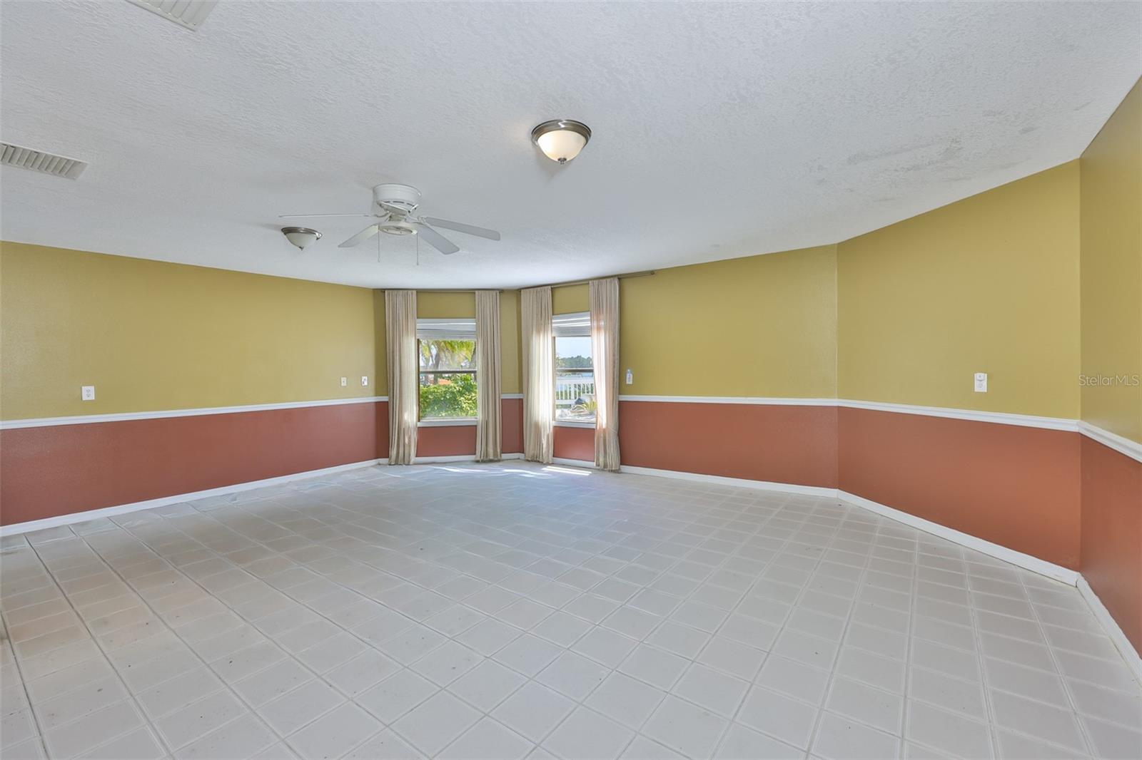 Image 45 of 72 For 1021 Symphony Isles Boulevard