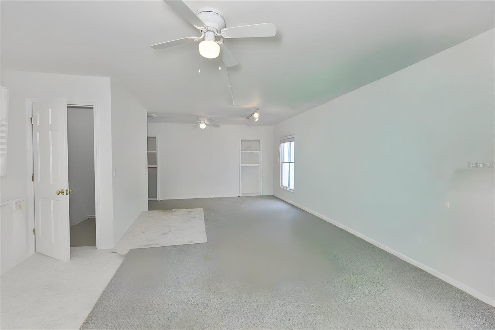 Image 48 of 72 For 1021 Symphony Isles Boulevard