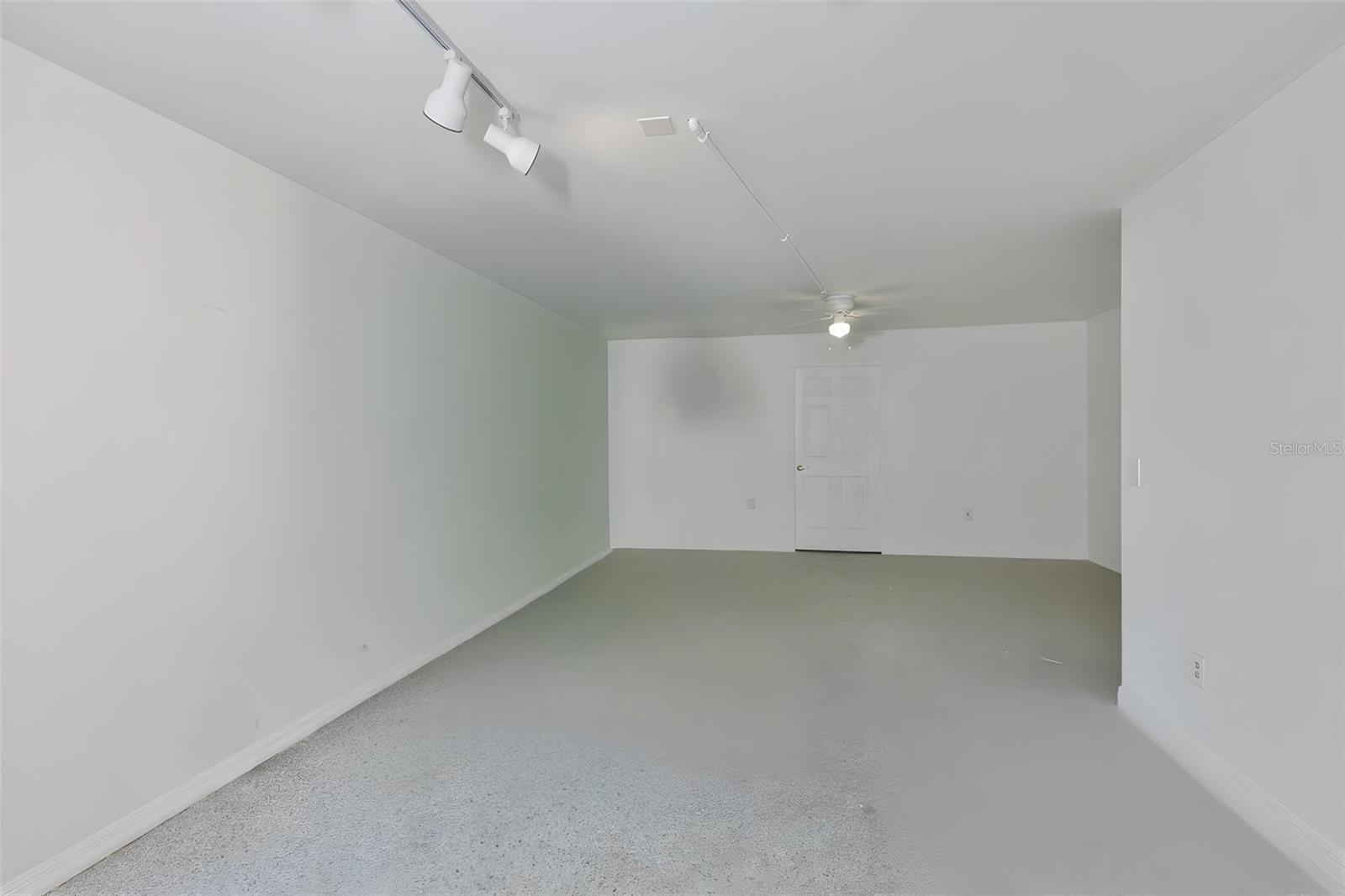 Image 49 of 72 For 1021 Symphony Isles Boulevard