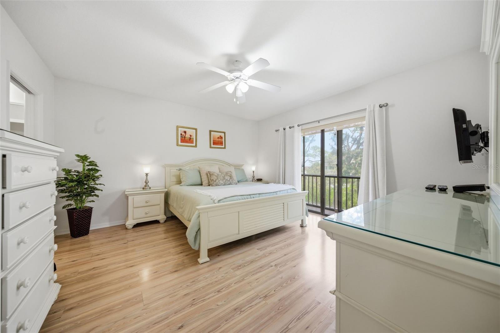 Image 15 of 46 For 1638 Seascape Circle 1638