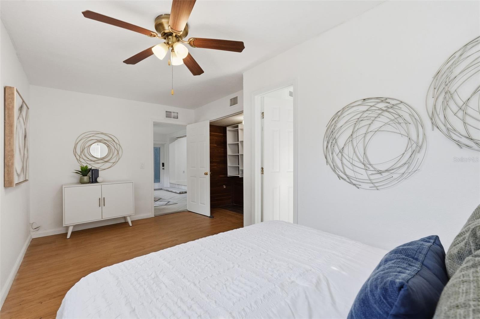 Image 16 of 28 For 5702 78th Avenue N