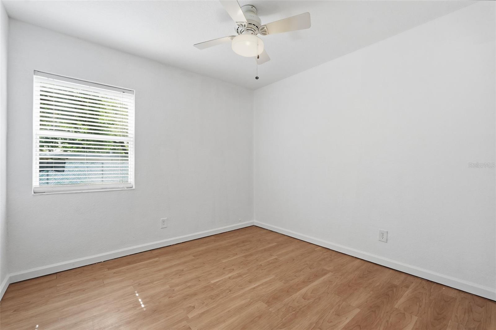 Image 18 of 28 For 5702 78th Avenue N