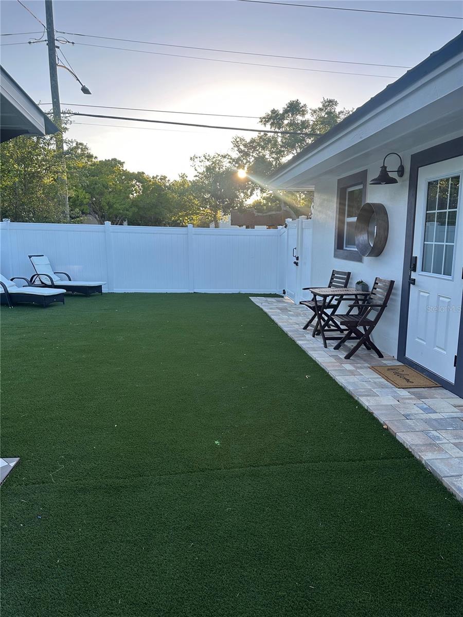Image 3 of 26 For 905 Patricia Avenue