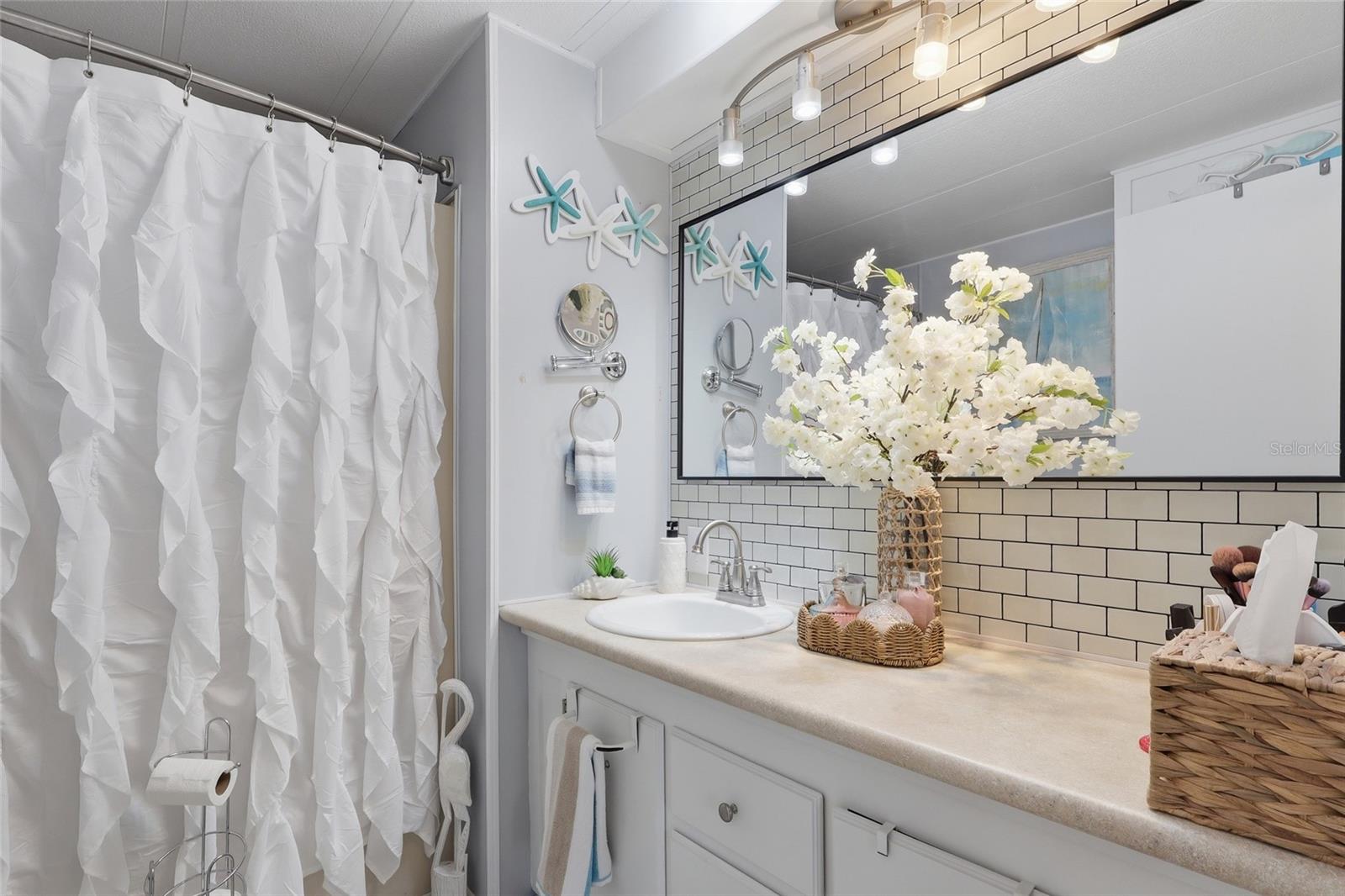 Image 19 of 45 For 36620 Kay Avenue