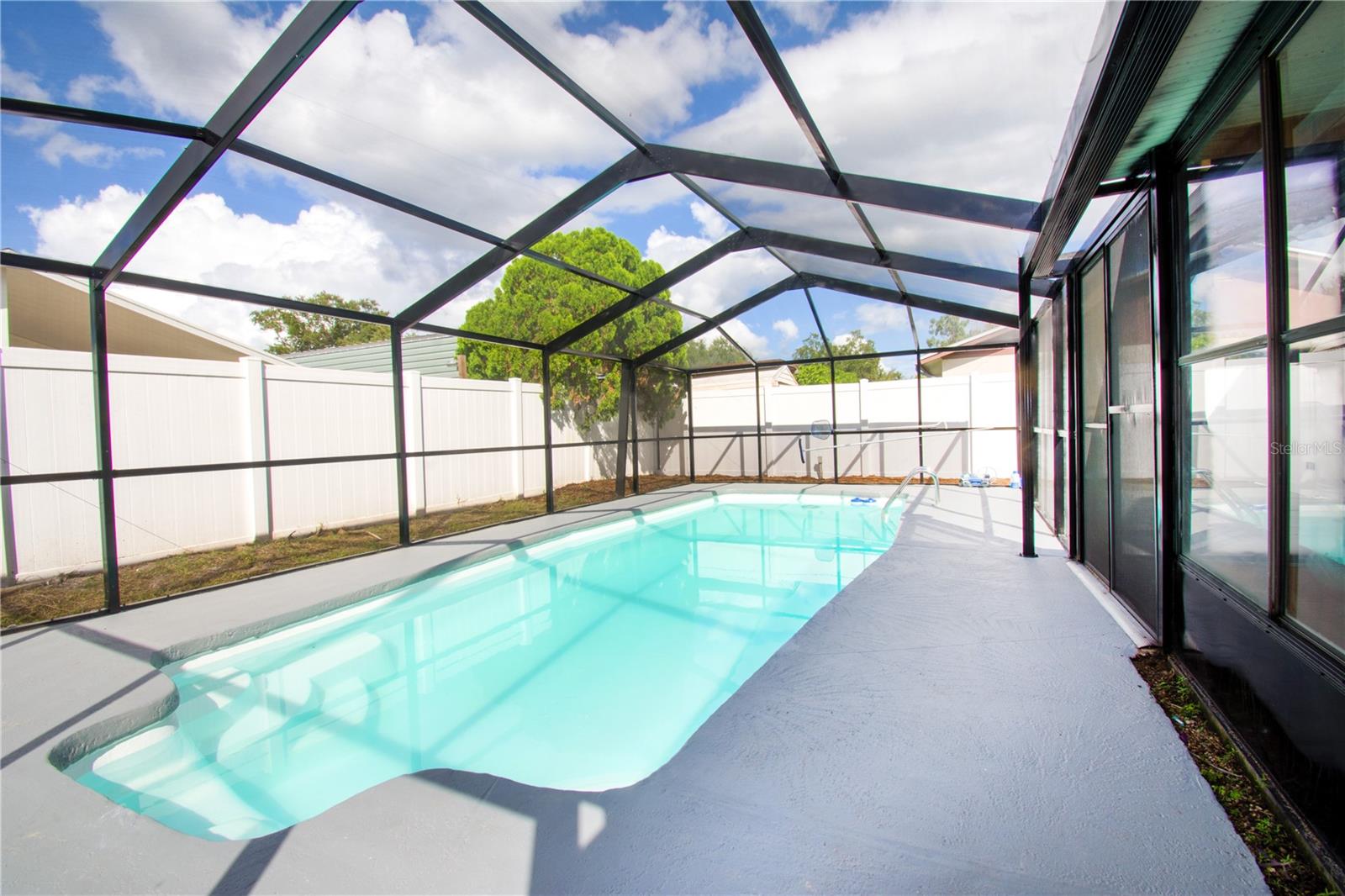 Image 29 of 30 For 9409 Lonsdale Court